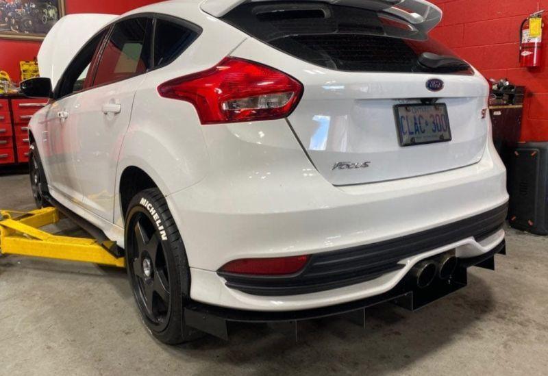 2015+ Ford Focus ST Side Splitters Ventus AutoWorks 