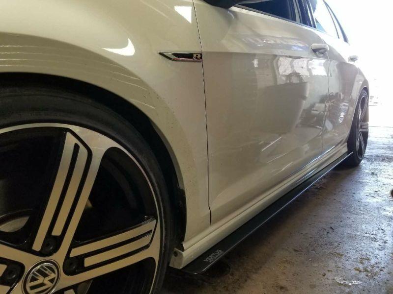 2016-2017 Volkswagen golf r Side Splitters