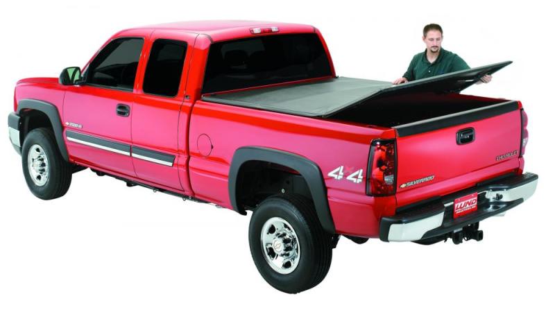 Lund 19-23 Chevrolet Silverado 1500 (5.5ft. Bed) Genesis Tri-Fold Tonneau Cover - Black