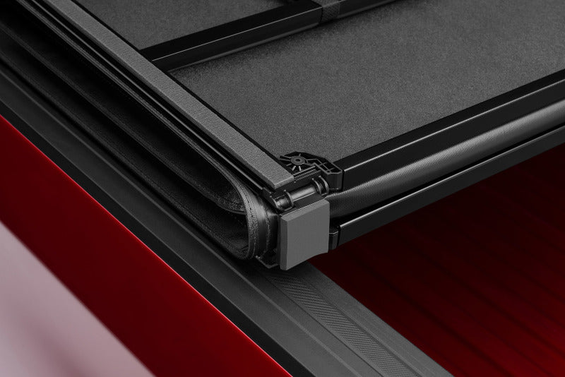 Lund 2022 Toyota Tundra 6.7ft Bed Hard Fold Tonneau (w/o Trck Adpt Kt + w/o Trl Spcl Edtn Bx)