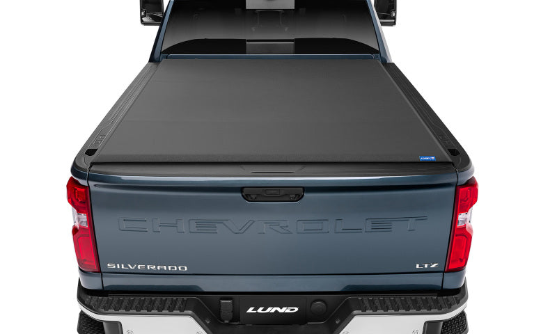 Lund 07-17 Chevy Silverado 1500 (lit de 5,5 pieds) Genesis Elite Housse de tonneau enroulable - Noir